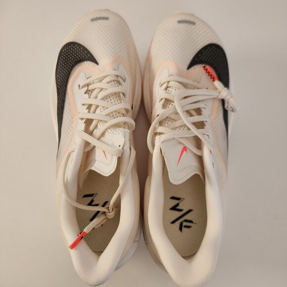 Athletic_Shoes